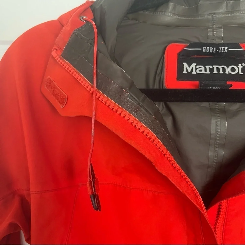 Red Orange Women's Marmot Minimalist Jacket Size XS
